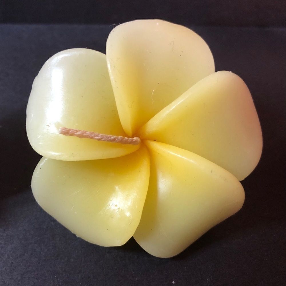 Handmade Flower Candles - Set of 3‎ - Picture 3 of 4